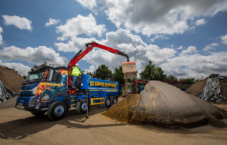 Grab and Tipper lorry hire for Surrey Sussex and London