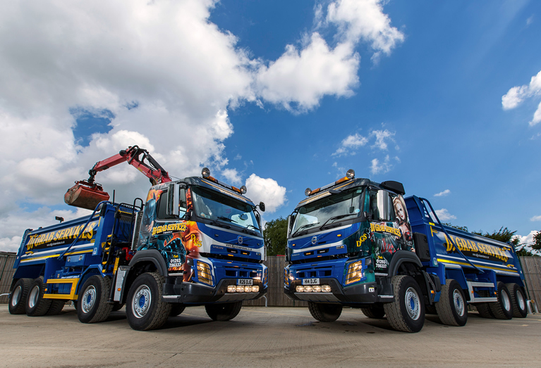 Grab and Tipper lorry hire for Surrey Sussex and London