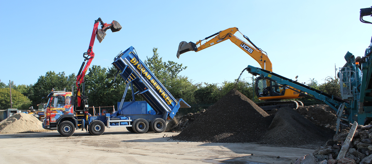 Muck away lorry hire for Surrey Sussex and London