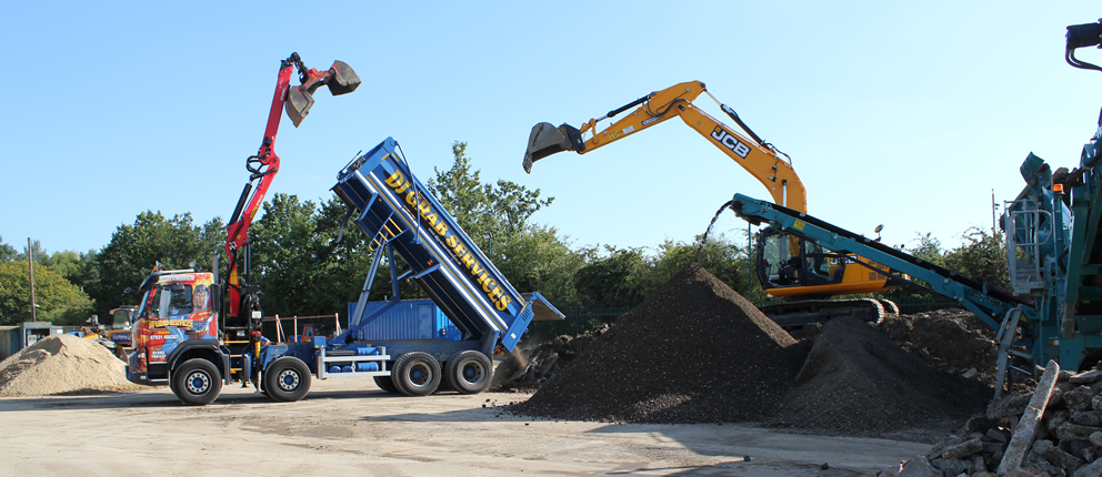 Muck away lorry hire for Surrey Sussex and London